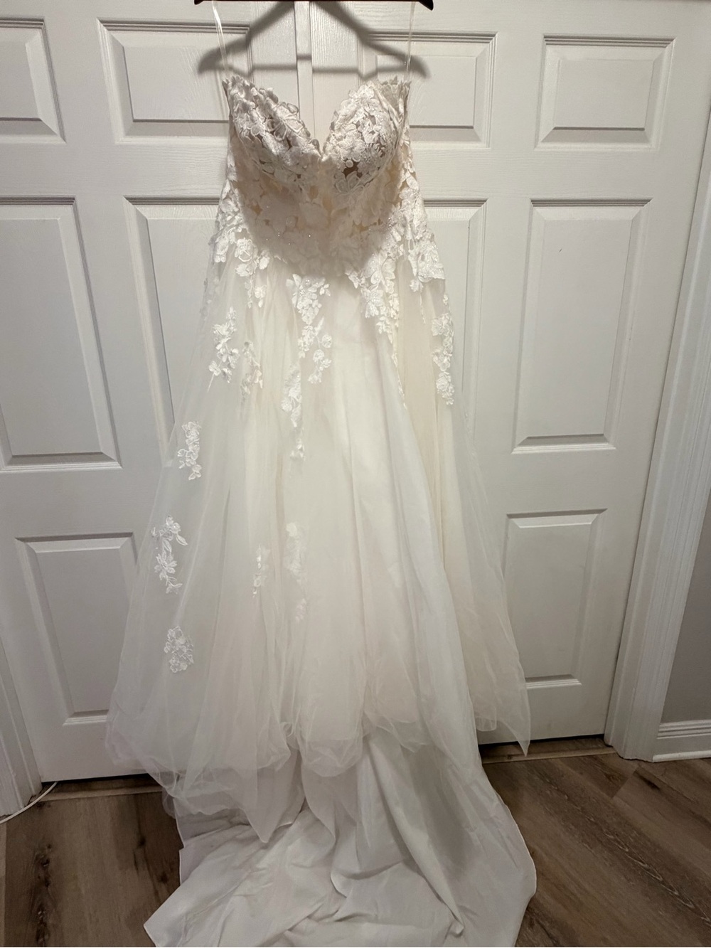 Elegant White Lace Floral Bridal Gown - Brand Unspecified